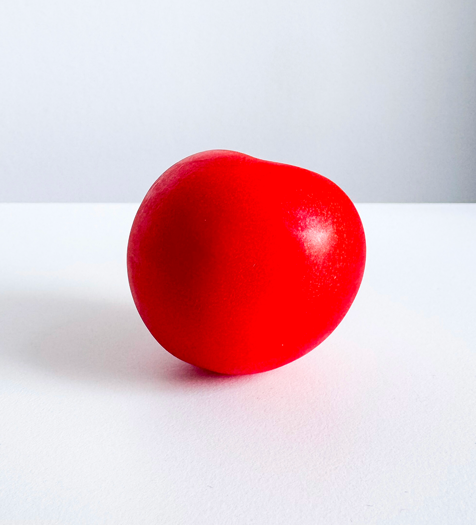 Image of the front side of the tomato